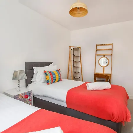 White House Apartments-free Parking 1 Car Per Appartamento York