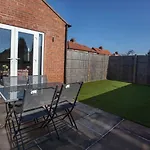 White House Apartments-free Parking 1 Car Per York