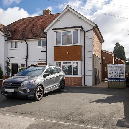 White House Apartments-free Parking 1 Car Per Daire