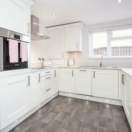 Daire White House Apartments-free Parking 1 Car Per *