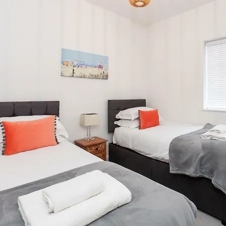 White House Apartments-free Parking 1 Car Per Daire