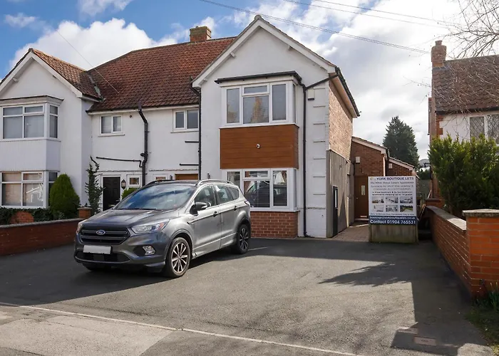 White House Apartments-free Parking 1 Car Per Appartement