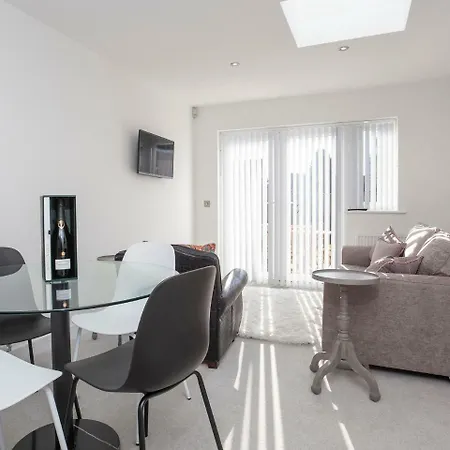 White House Apartments-free Parking 1 Car Per Lejlighed York